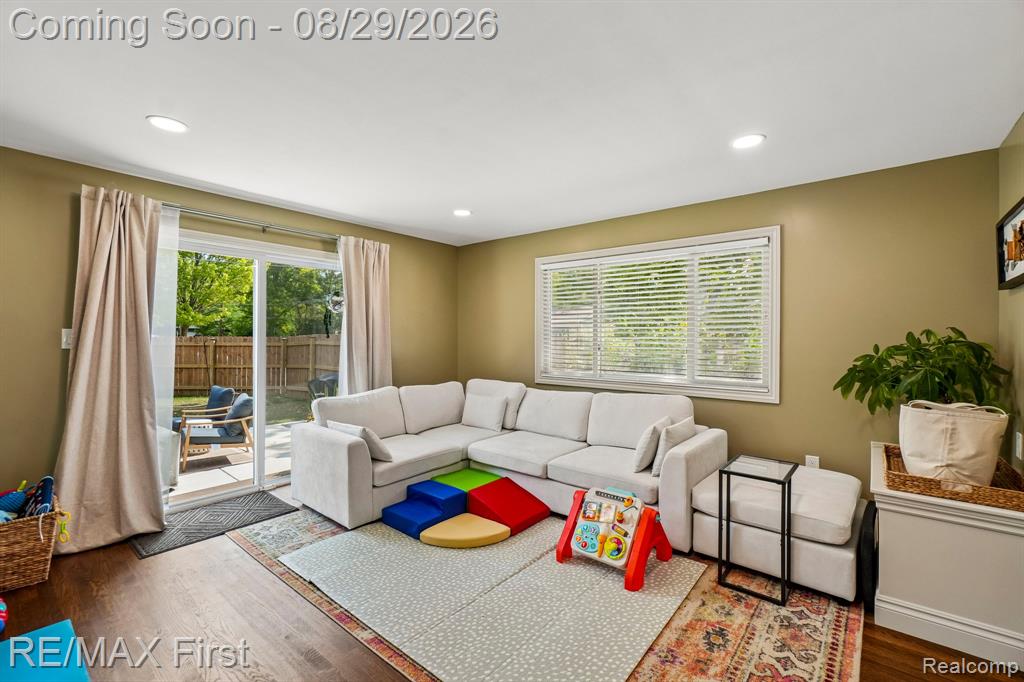 3202 Prairie Avenue Property Photo 6