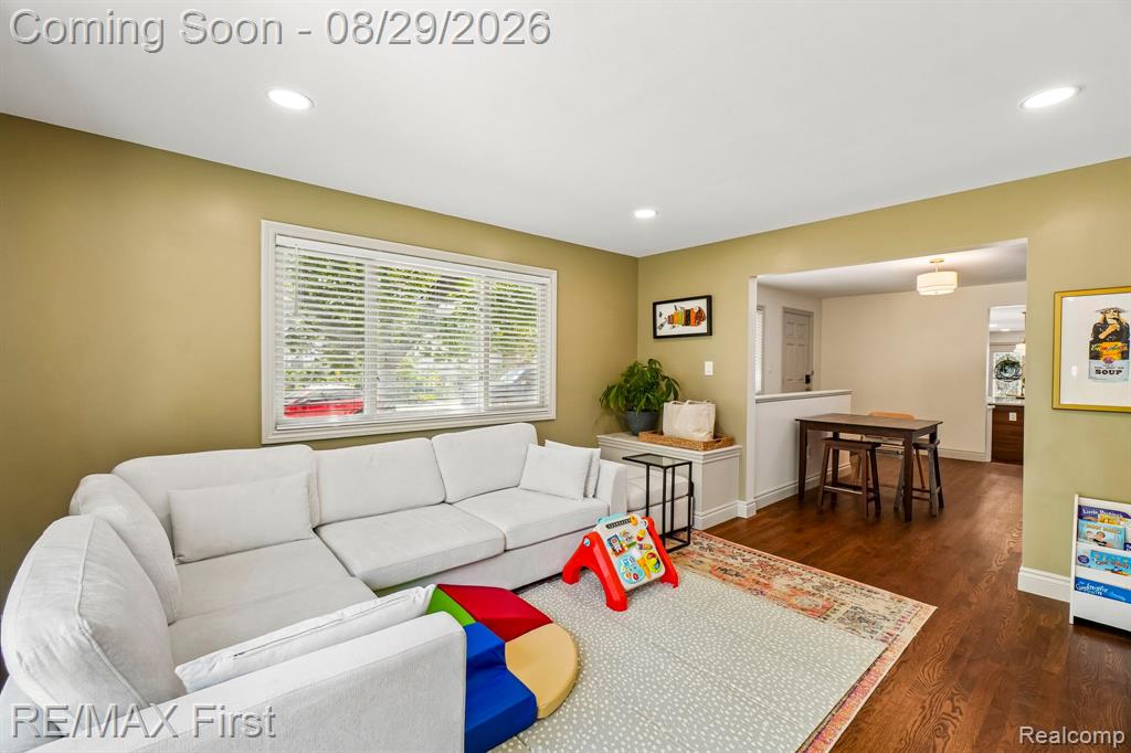 3202 Prairie Avenue Property Photo 7