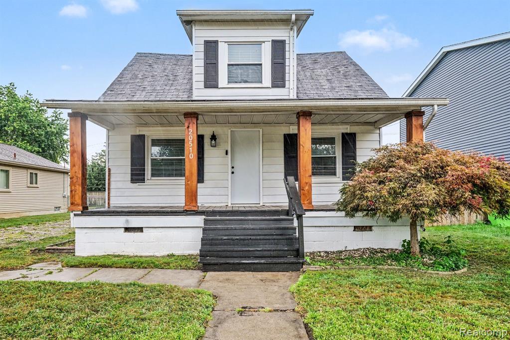20510 Broadacres Street Property Photo 1