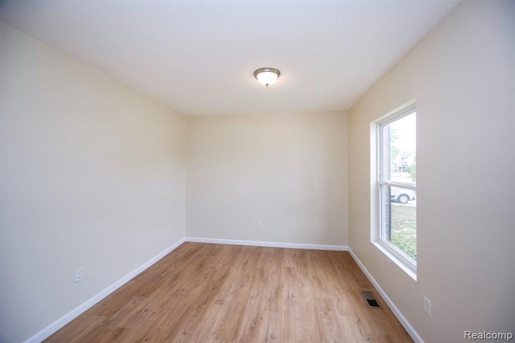 10306 Island Lake Drive Property Photo 9