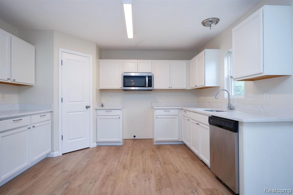 10306 Island Lake Drive Property Photo 17