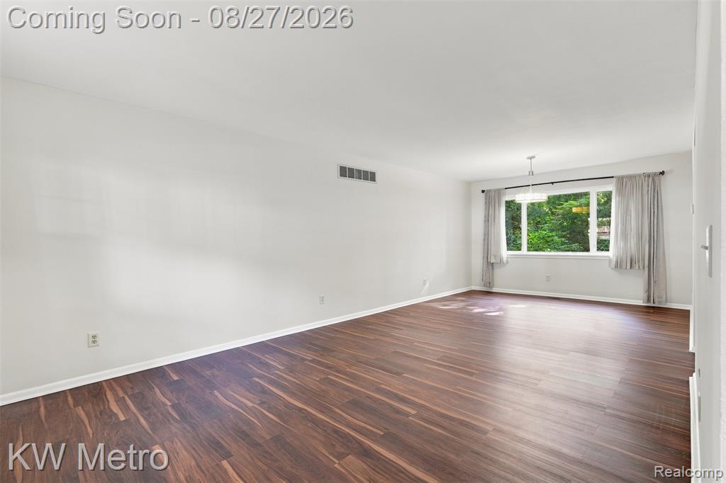 4769 Hardwoods Drive Property Photo 4