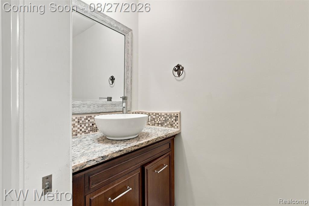 4769 Hardwoods Drive Property Photo 7