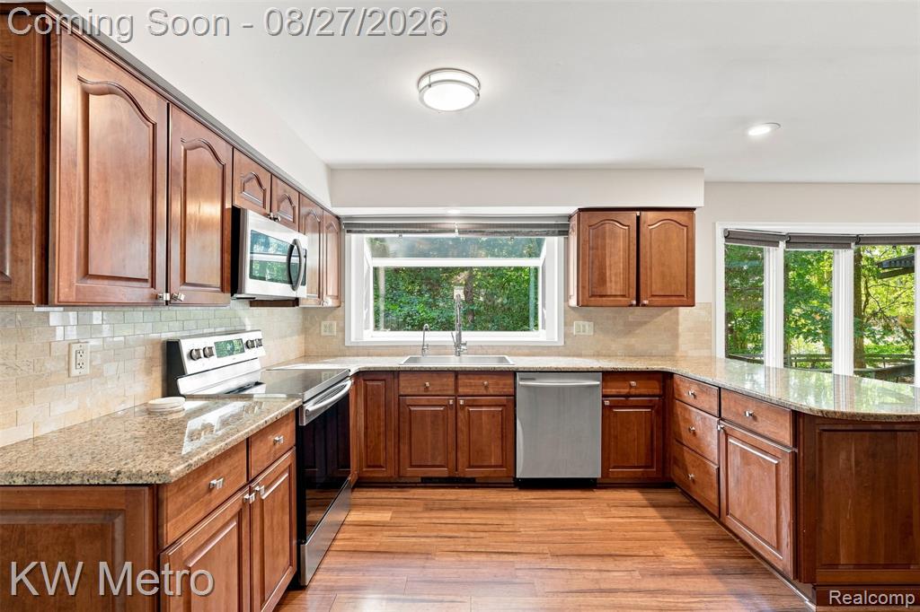 4769 Hardwoods Drive Property Photo 8