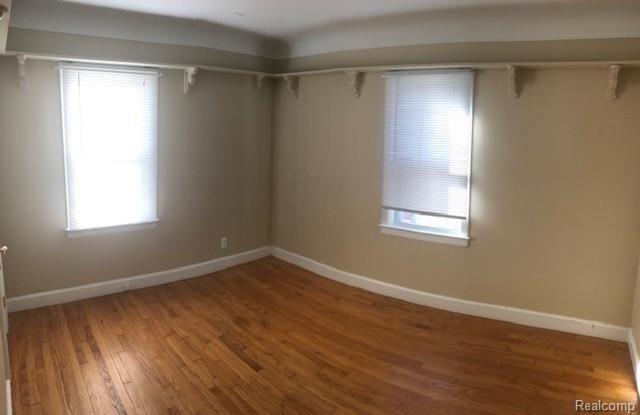232 E Woodland Street Property Photo 7