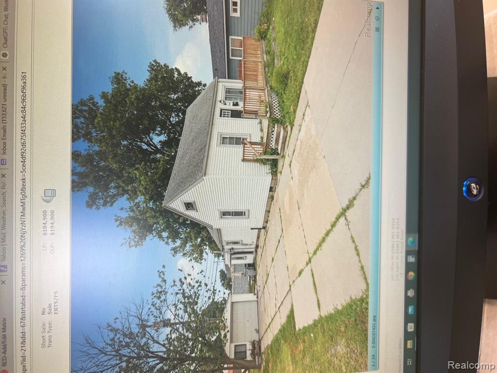 23409 Carlisle Avenue Property Photo 1