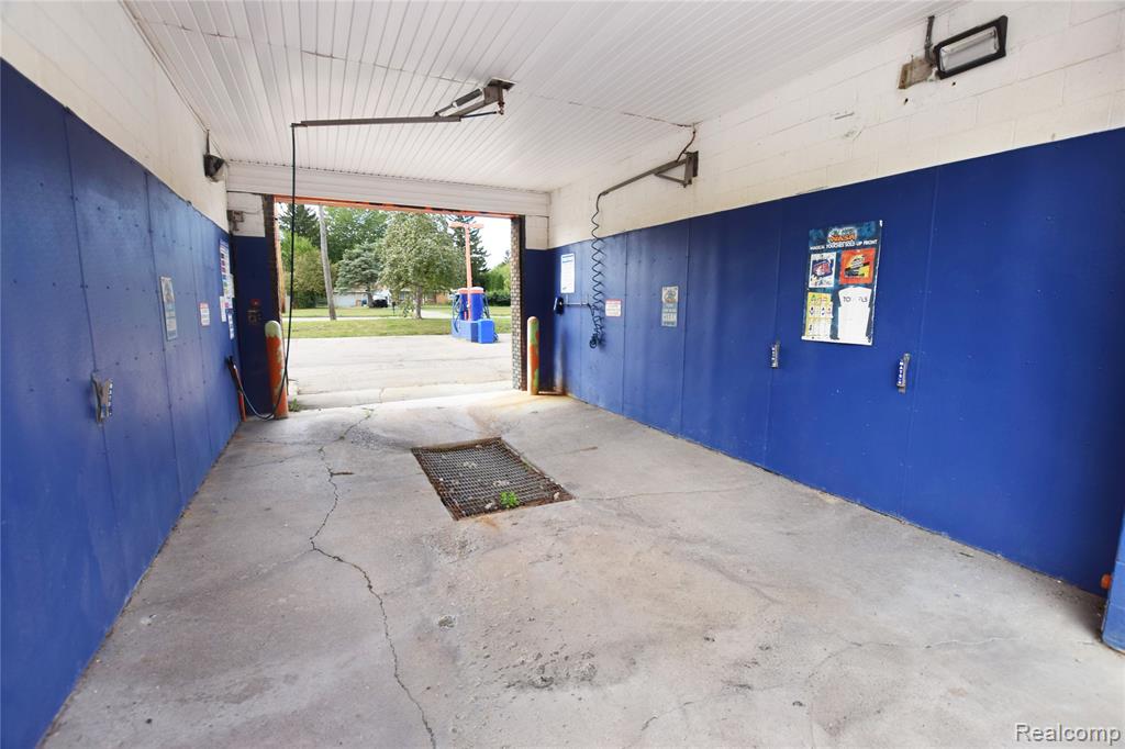 5069 Fenton Rd Road Property Photo 4