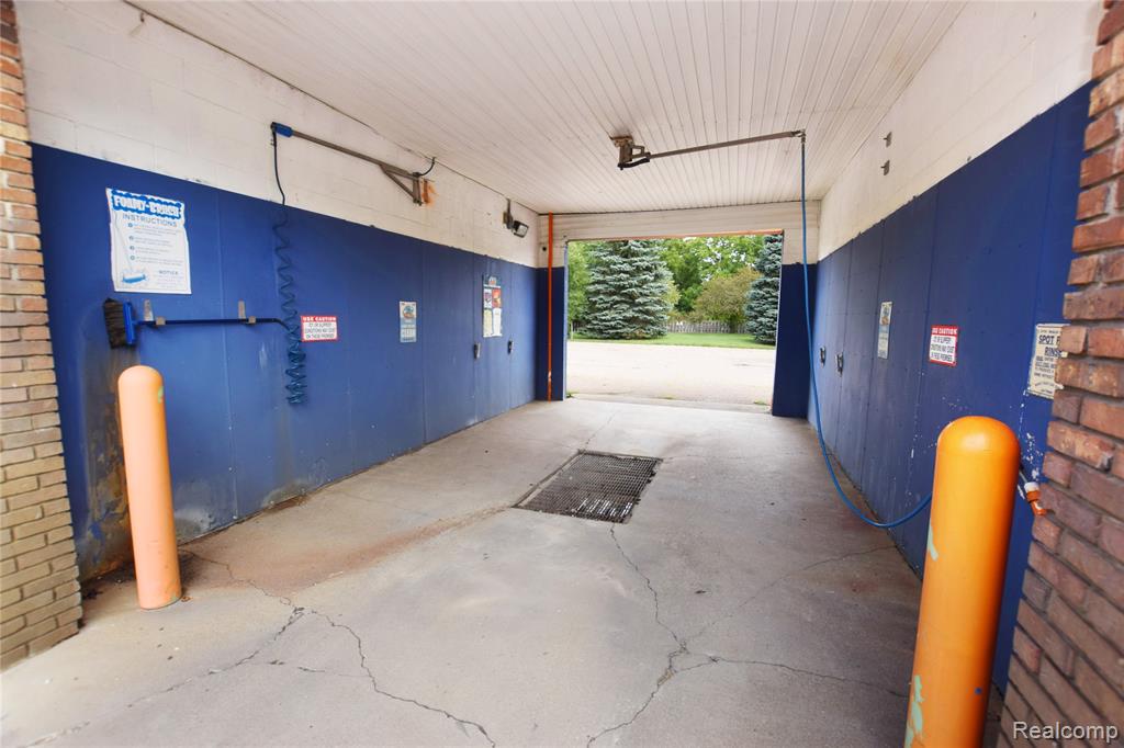 5069 Fenton Rd Road Property Photo 5