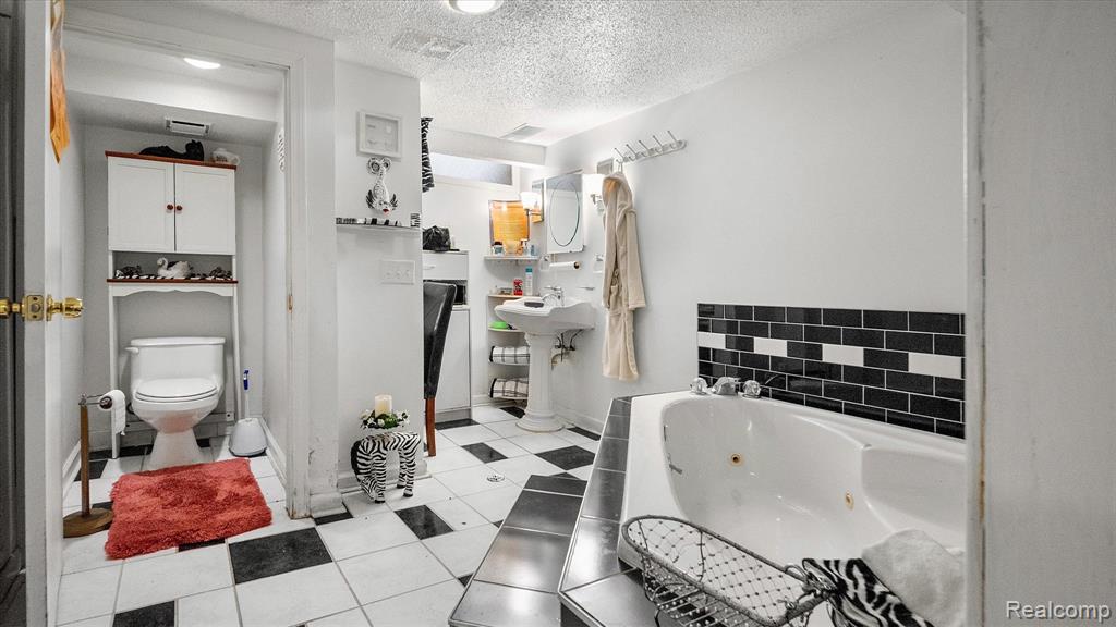 15120 Whitcomb Street Property Photo 23