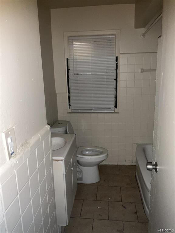 12152 Rutherford Street Property Photo 7