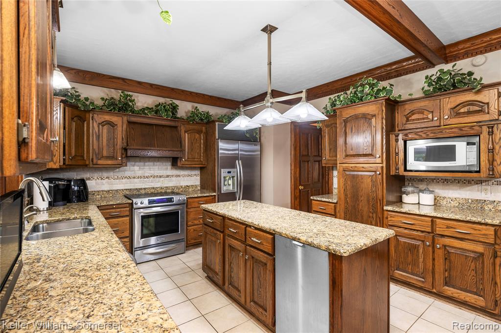 1290 Sunniwood Place Property Photo 22