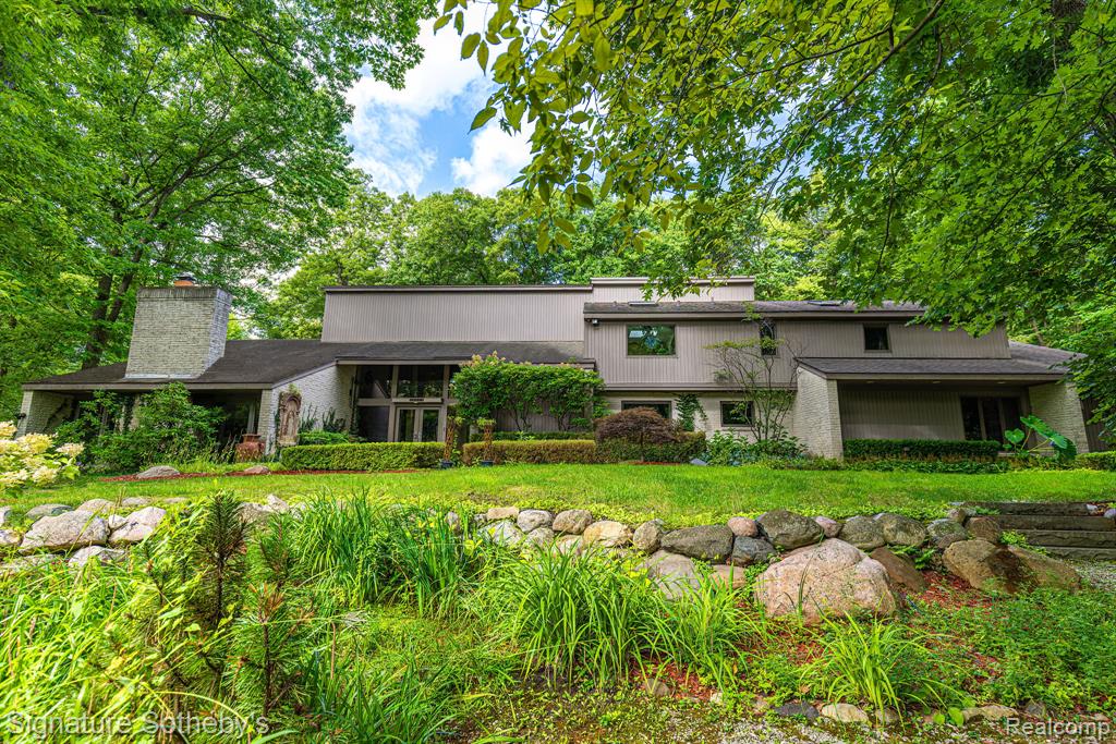 28575 Danvers Court Property Photo 1