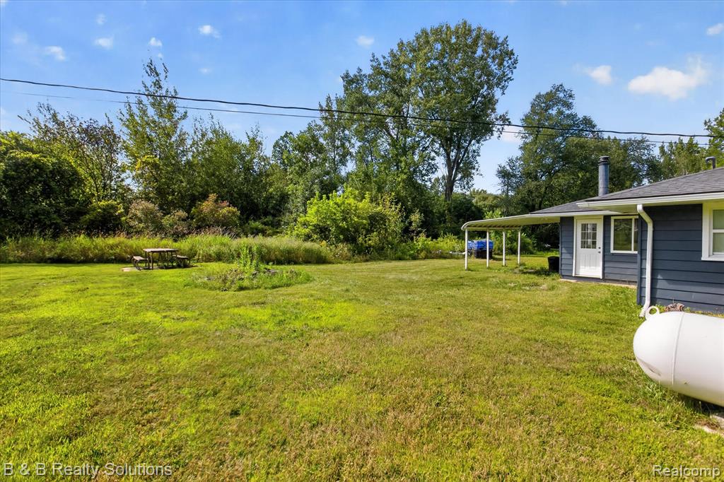 4644 Hillcrest Drive Property Photo 7