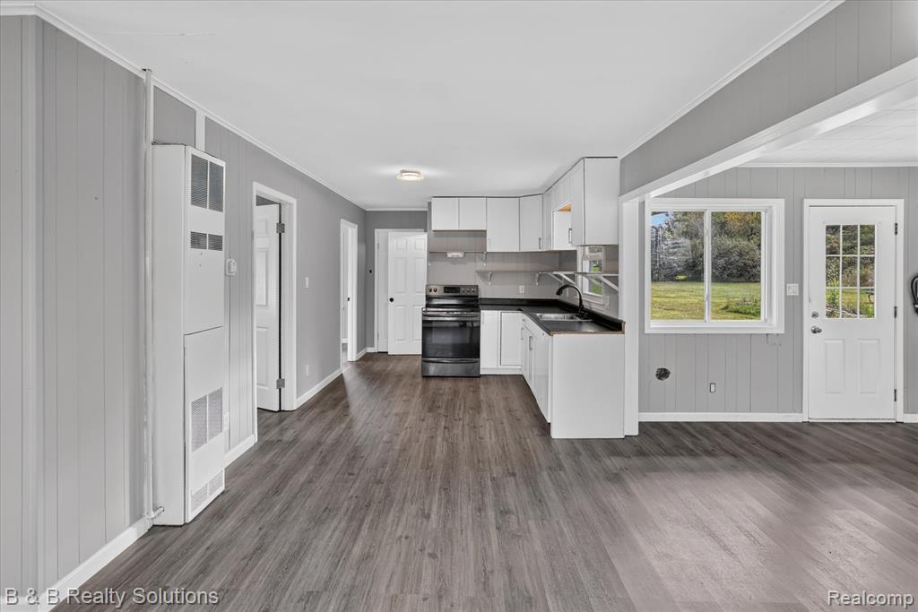 4644 Hillcrest Drive Property Photo 12