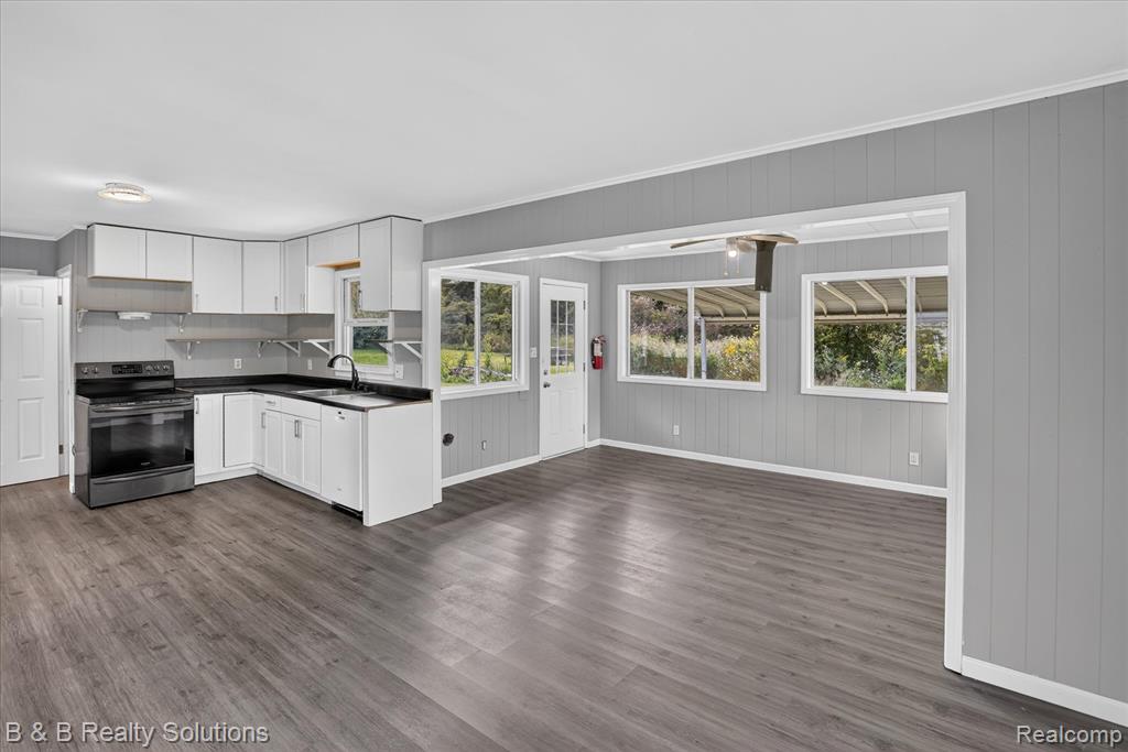 4644 Hillcrest Drive Property Photo 14