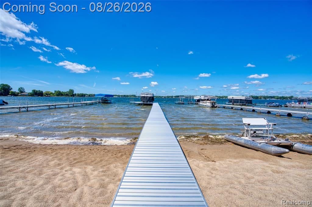 453 E Shore Drive Property Photo 43