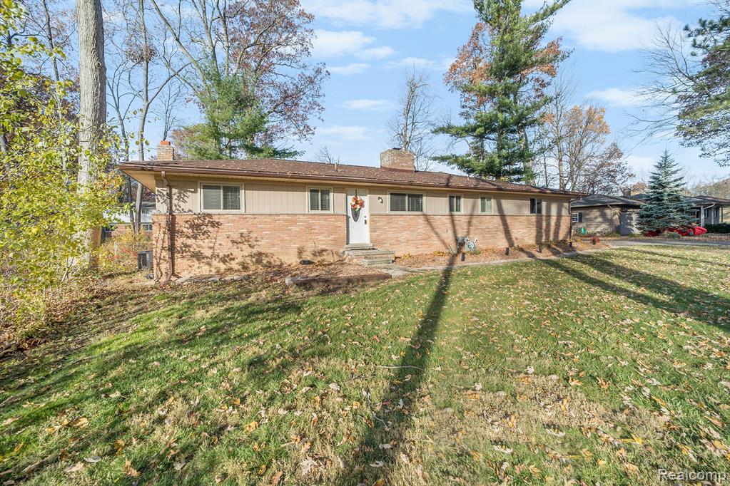 5935 Chickadee Lane Property Photo 2