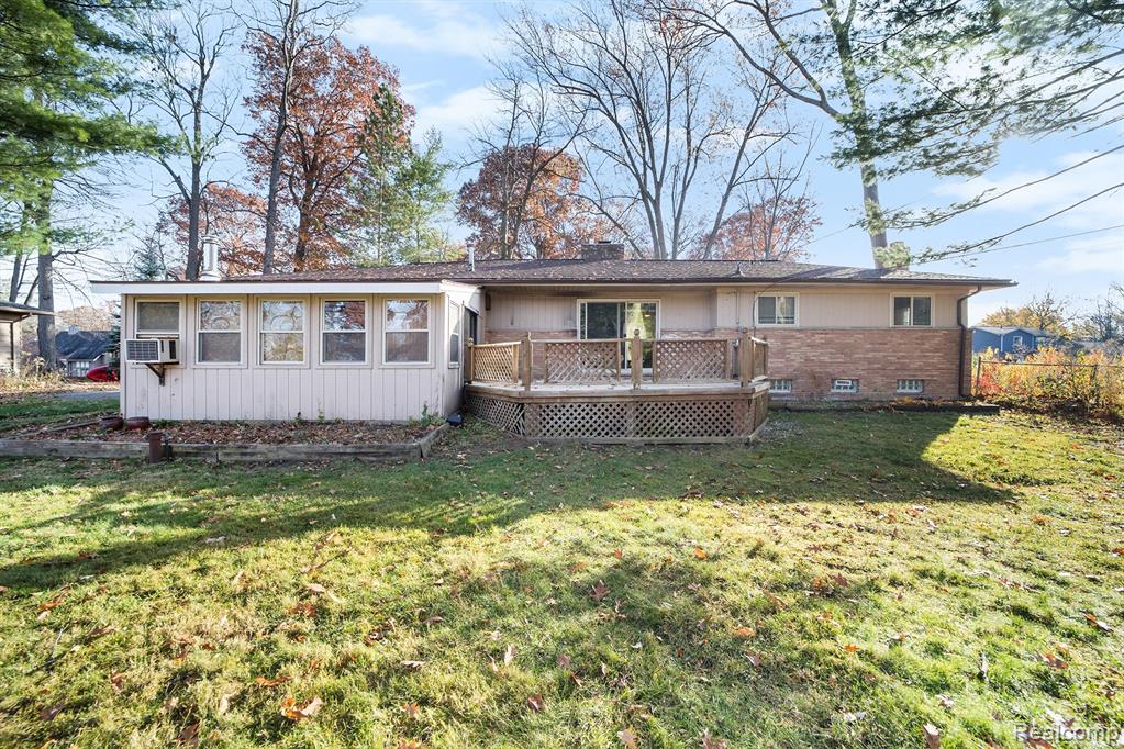 5935 Chickadee Lane Property Photo 4