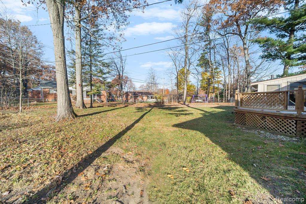 5935 Chickadee Lane Property Photo 5