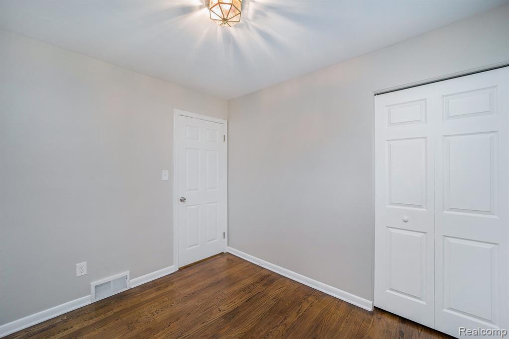 5935 Chickadee Lane Property Photo 16