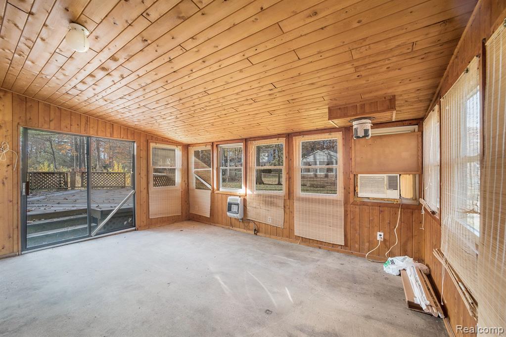 5935 Chickadee Lane Property Photo 22