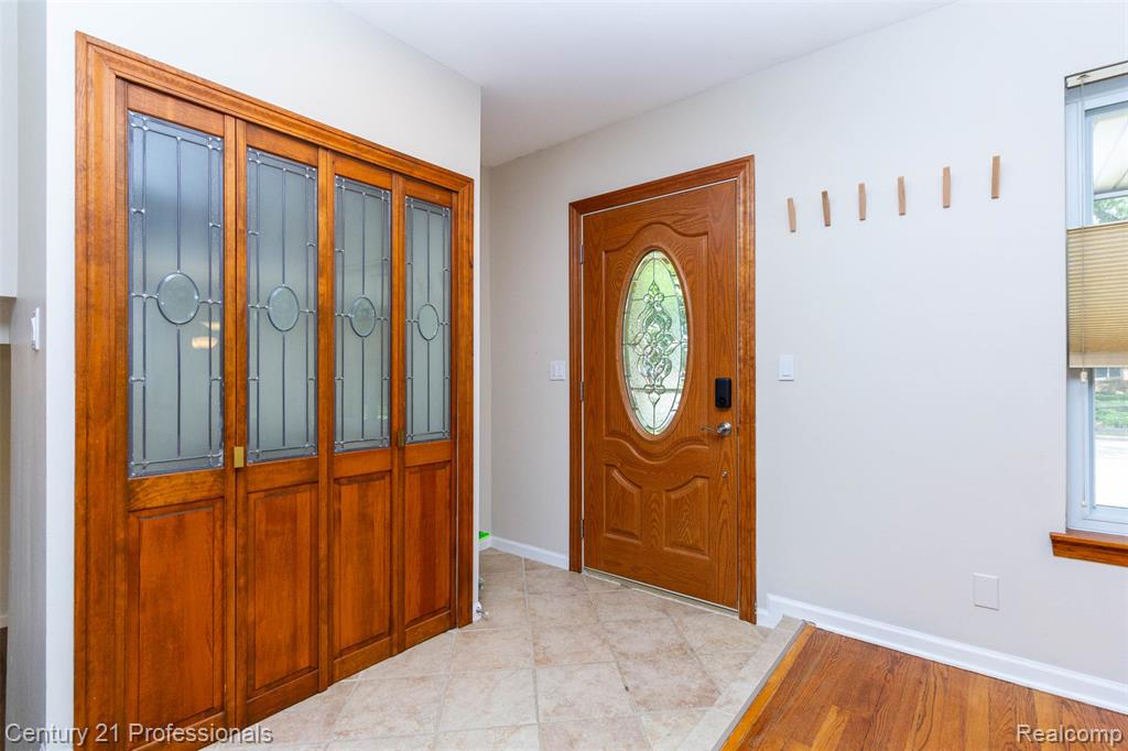 6361 Emerald Lake Drive Property Photo 5