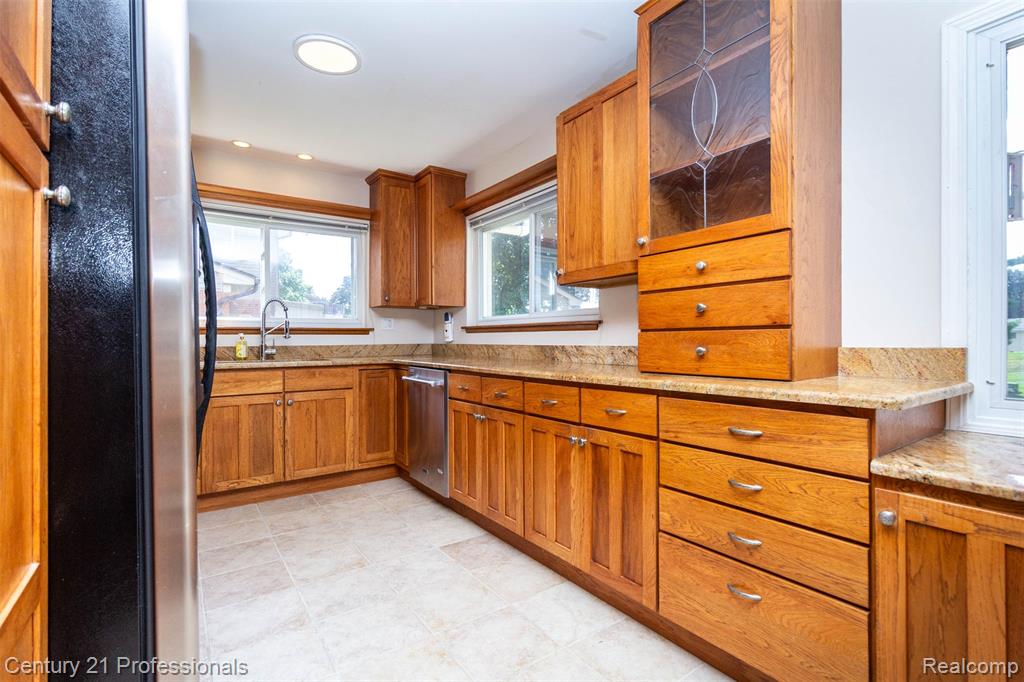 6361 Emerald Lake Drive Property Photo 10