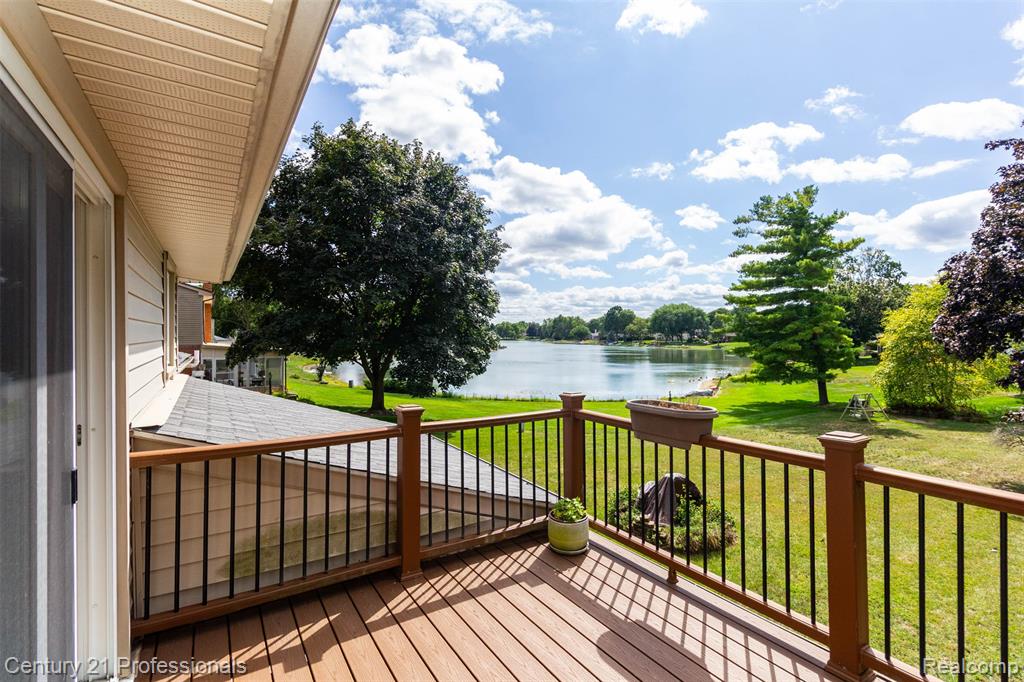 6361 Emerald Lake Drive Property Photo 20