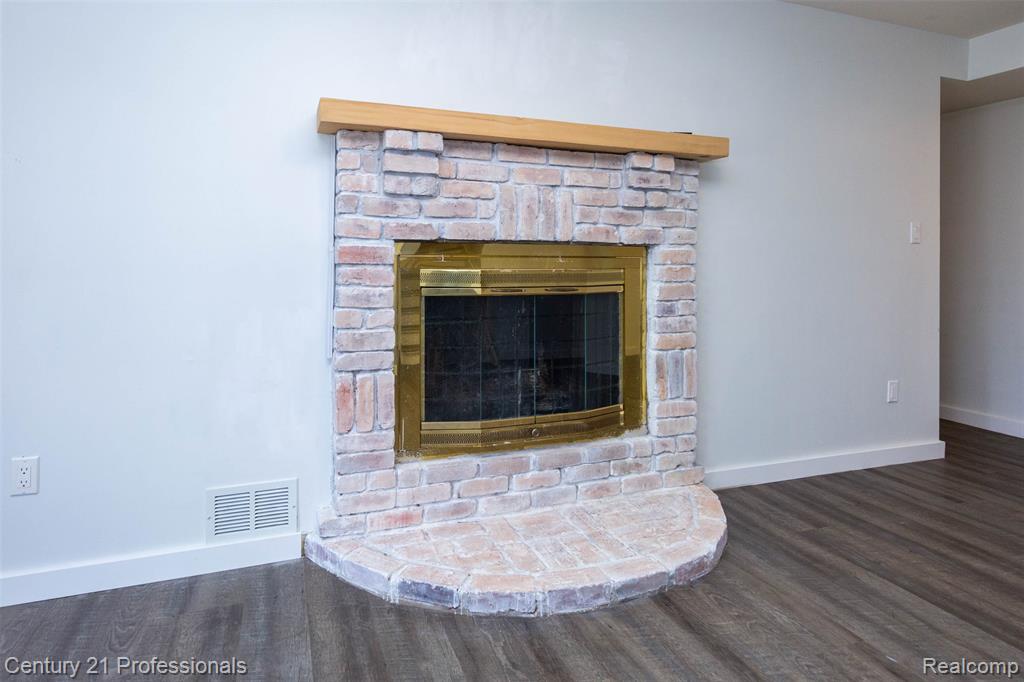 6361 Emerald Lake Drive Property Photo 26