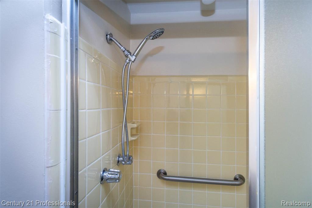 6361 Emerald Lake Drive Property Photo 30