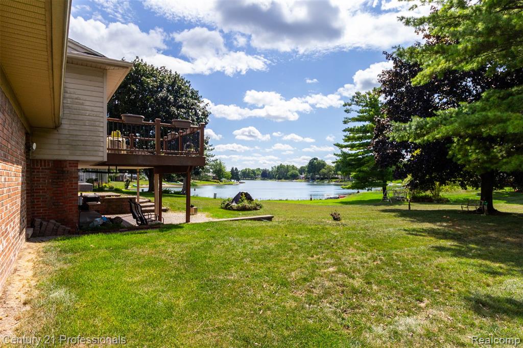 6361 Emerald Lake Drive Property Photo 34