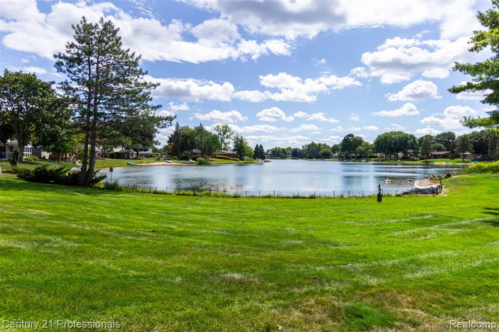 6361 Emerald Lake Drive Property Photo 35