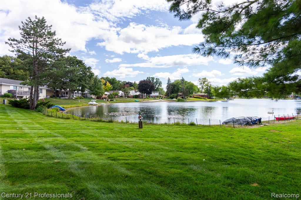 6361 Emerald Lake Drive Property Photo 36
