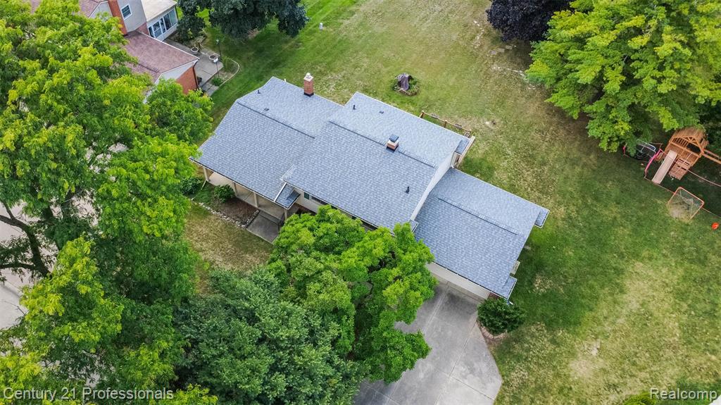 6361 Emerald Lake Drive Property Photo 43