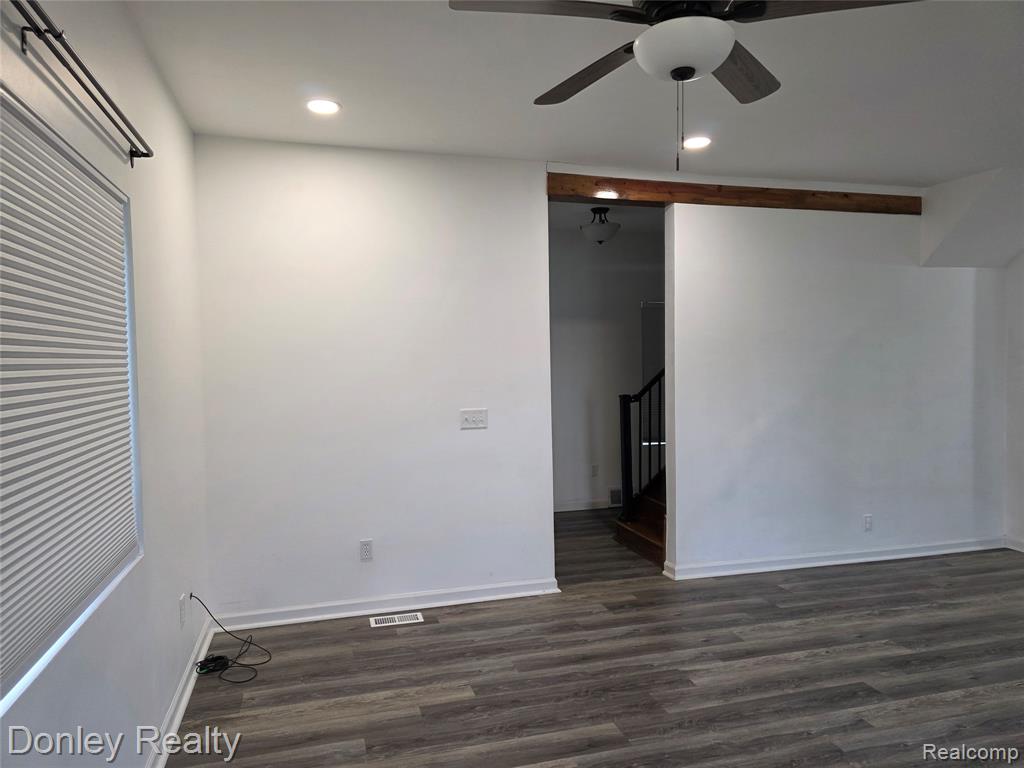 6405 3rd Street Property Photo 5