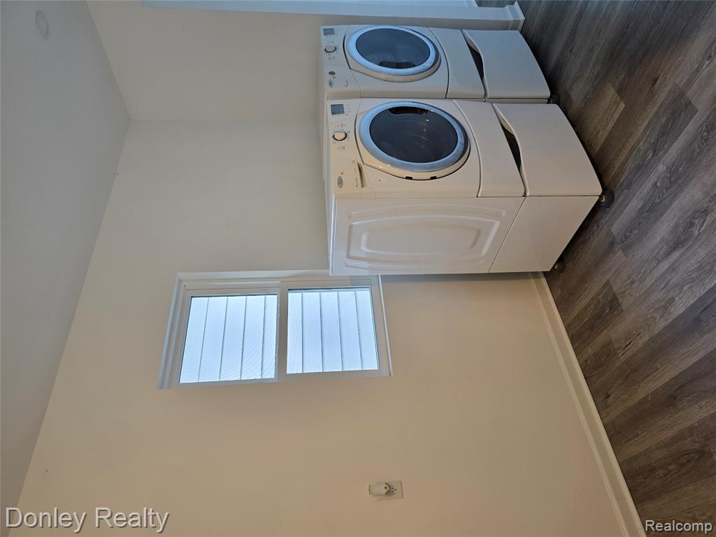 6405 3rd Street Property Photo 8