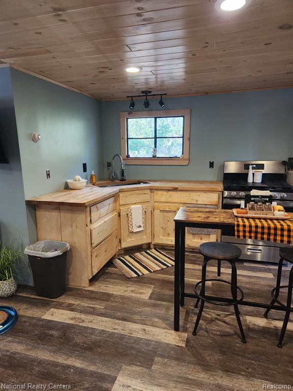 8018 Mielke Road Property Photo 7