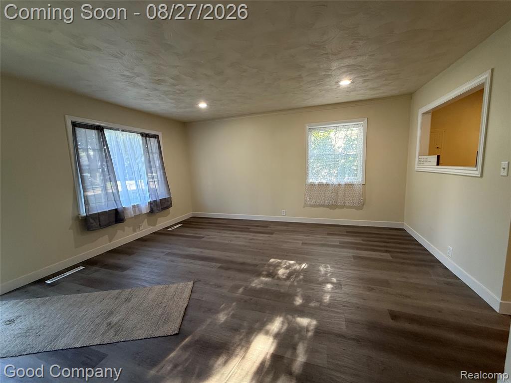 3026 Wyoming Avenue Property Photo 4