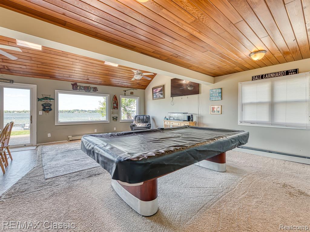 425 E Shore Drive Property Photo 10