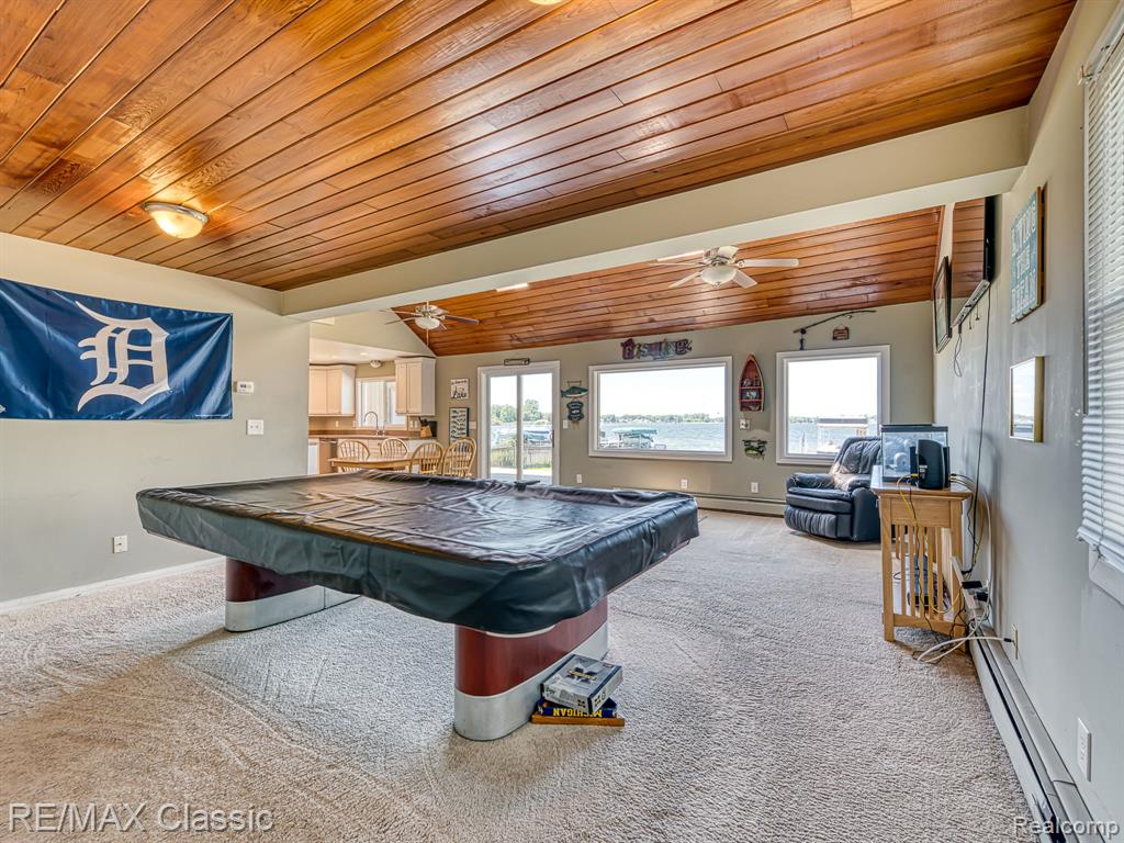 425 E Shore Drive Property Photo 11