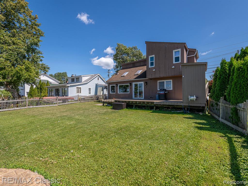 425 E Shore Drive Property Photo 33