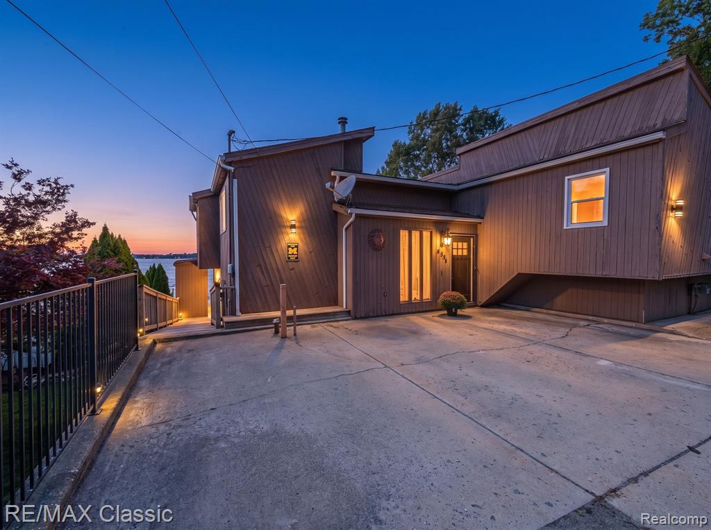 425 E Shore Drive Property Photo 42