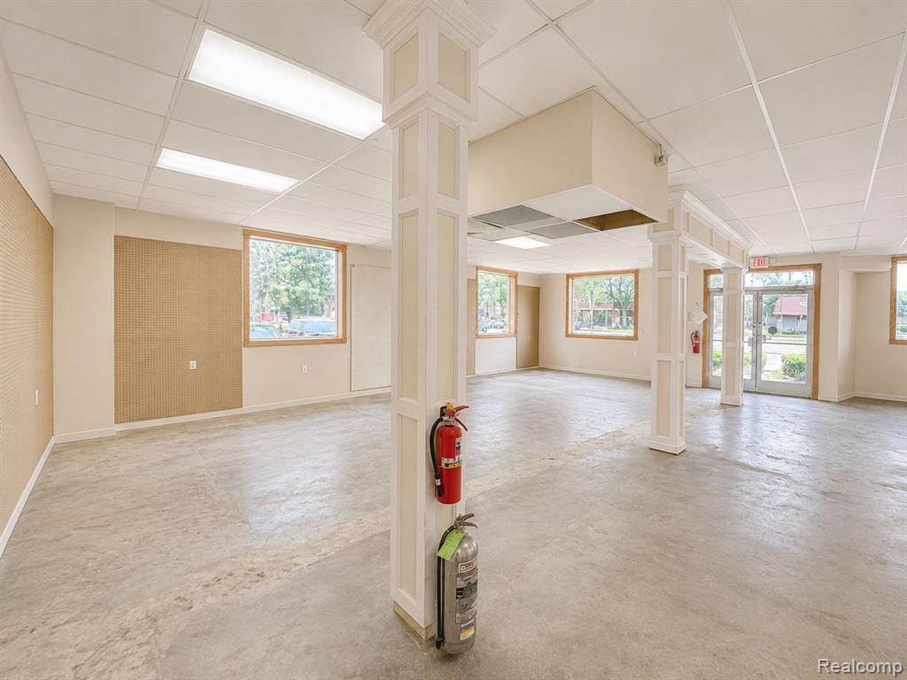 1406 Southfield Road Property Photo 6