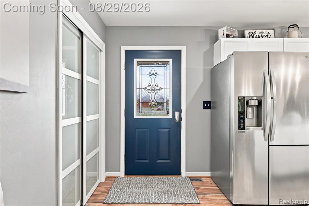 3956 Keewahdin Road Property Photo 16