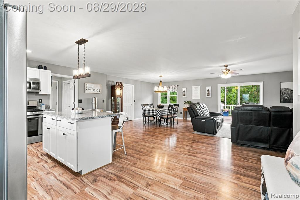 3956 Keewahdin Road Property Photo 17