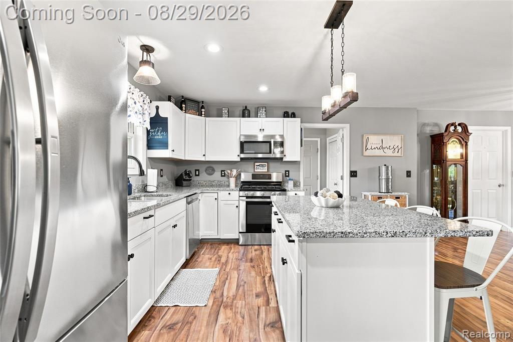 3956 Keewahdin Road Property Photo 18