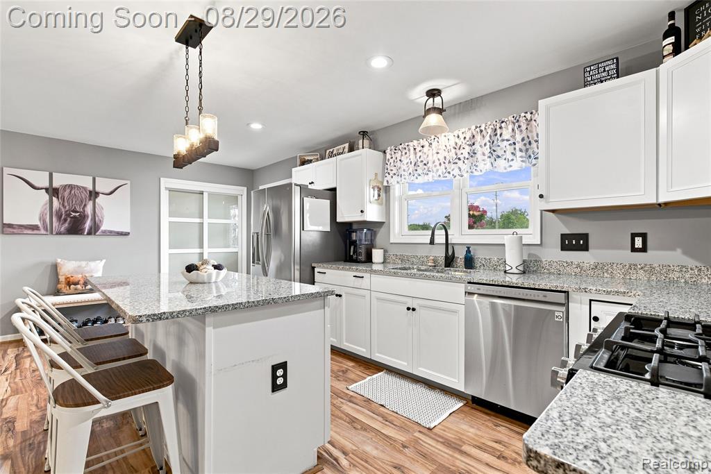 3956 Keewahdin Road Property Photo 21