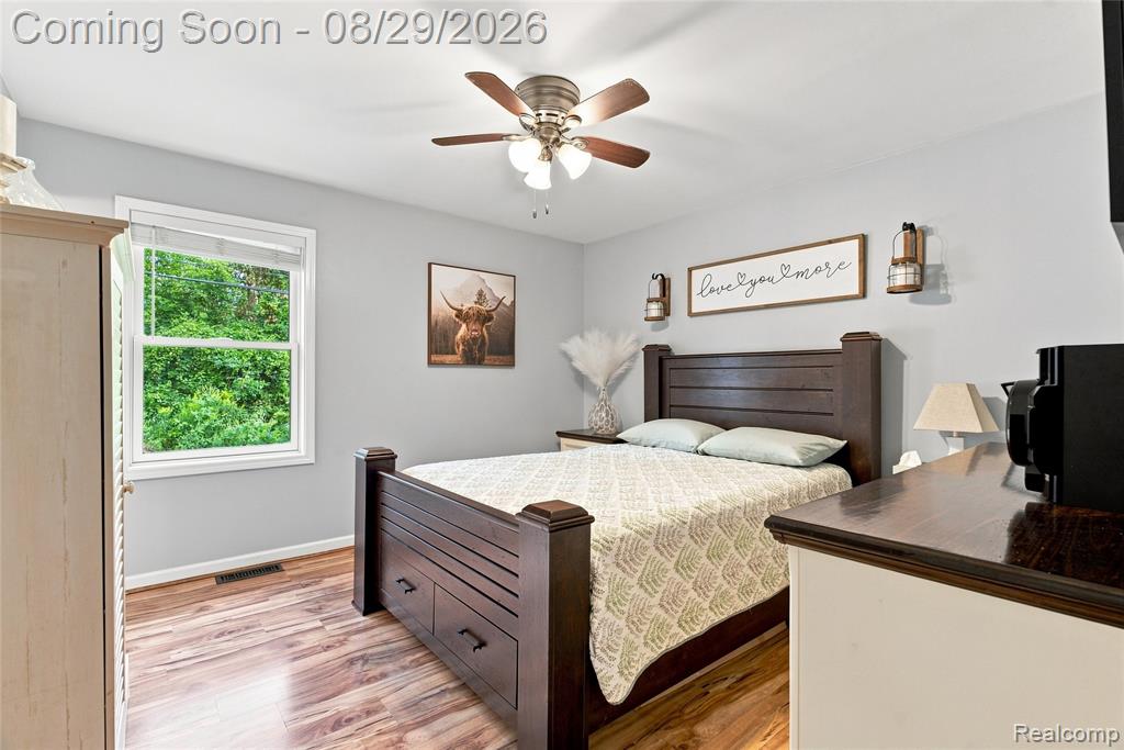 3956 Keewahdin Road Property Photo 32