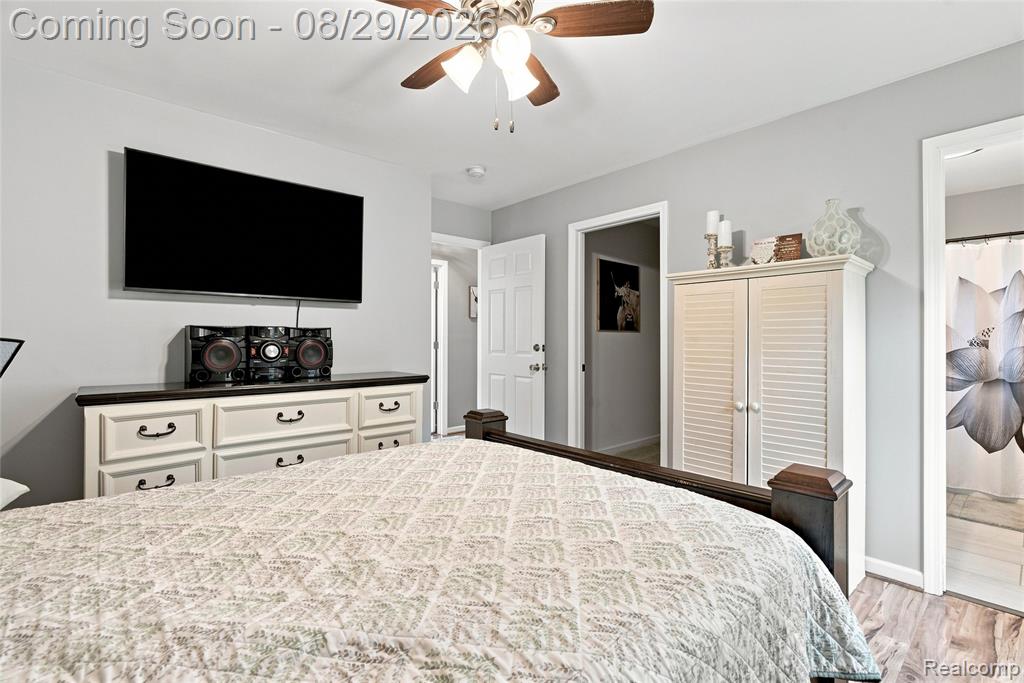 3956 Keewahdin Road Property Photo 33