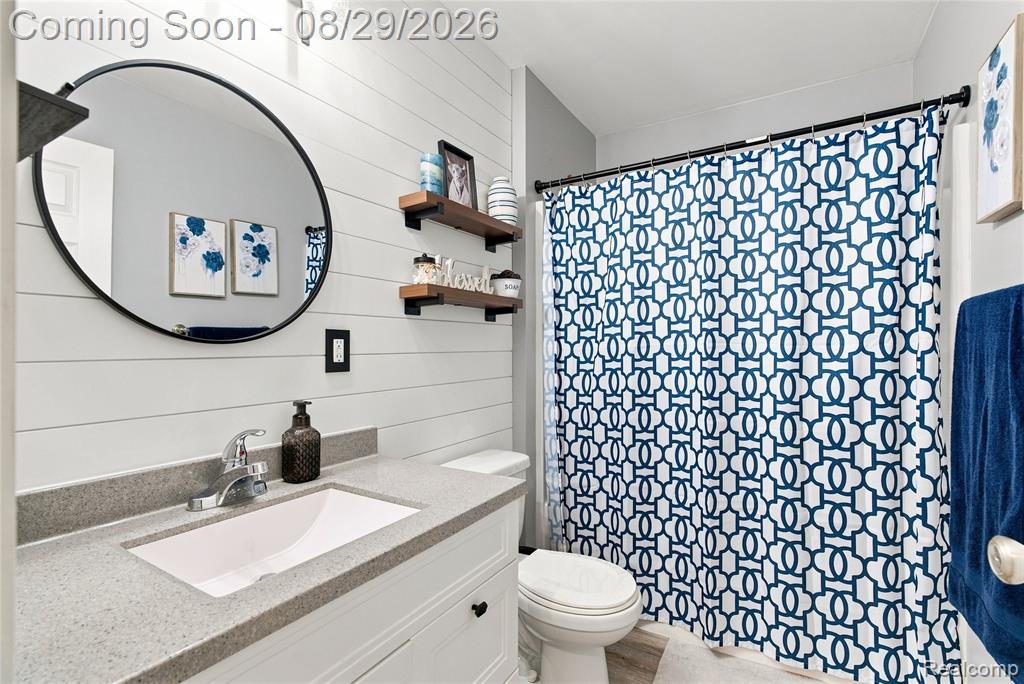 3956 Keewahdin Road Property Photo 40